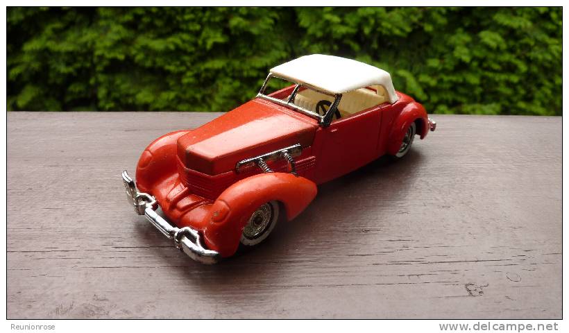 Lesney Matchbox England - CORD 812 Version PHAETON SEDAN De 1937. - Lesney