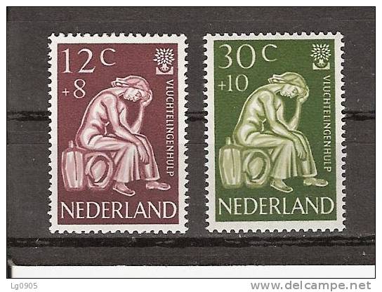 Nederland Netherlands Pays Bas 736-737 MNH ; Vluchtelingenzegels, Timbres De Refugees, Sellos De Refugiees, Refugiados - Refugees