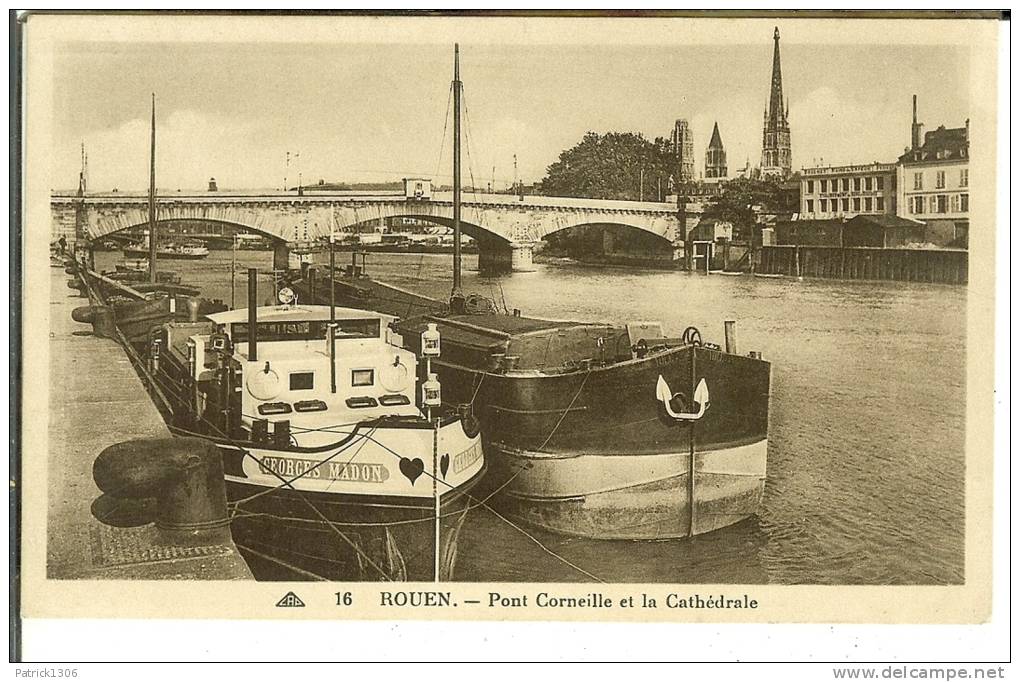 CPA  Péniches Au Pont Corneille ROUEN  4752 - Embarcaciones