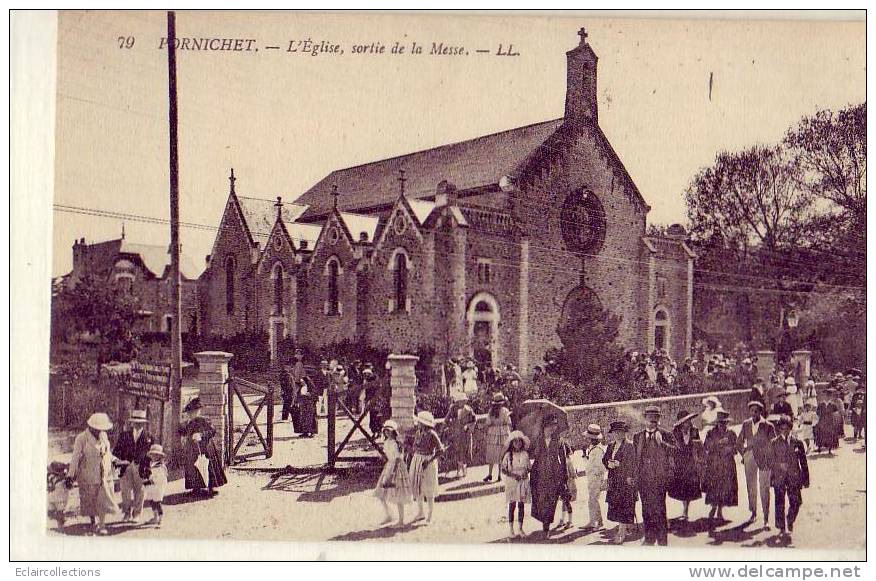 Pornichet....L'Eglise  Sortie De Messe - Pornichet