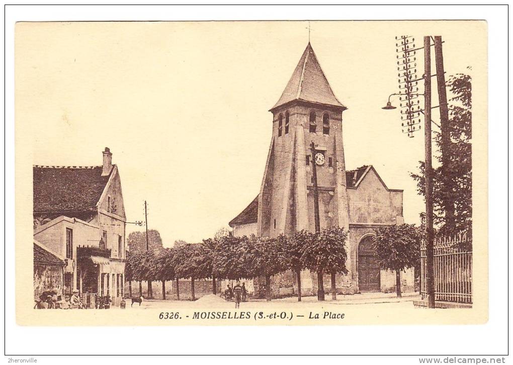 CPA - MOISSELLES - La Place - 1940 - Moisselles