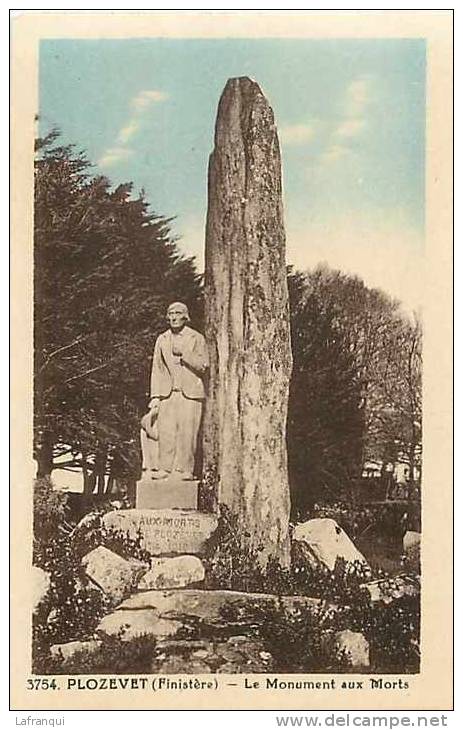 Finistere - Ref C166- Plozevet - Le Monument Aux Morts   - Carte Bon Etat - - Plozevet