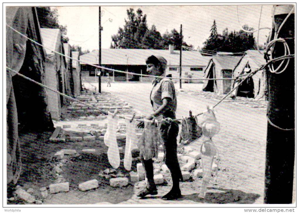 Israeli Women Soldiers- Laundered Clothes On A Rope , By Photographer Nachum Gutman, During 1967 - Uniforms