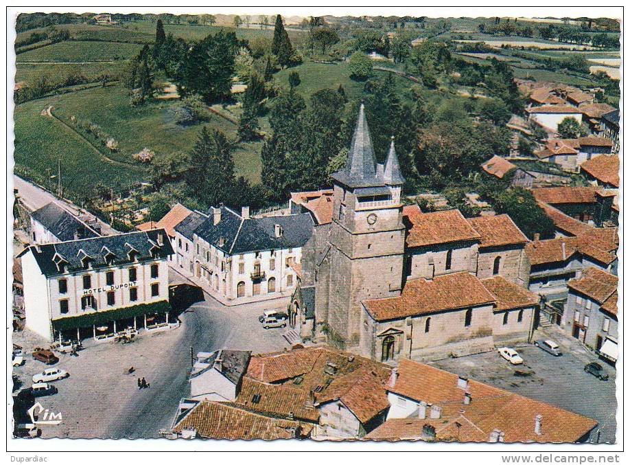 65 - Hautes Pyrénées /  CASTELNAU MAGNOAC : Vue Aérienne Sur L' Eglise - Castelnau Magnoac