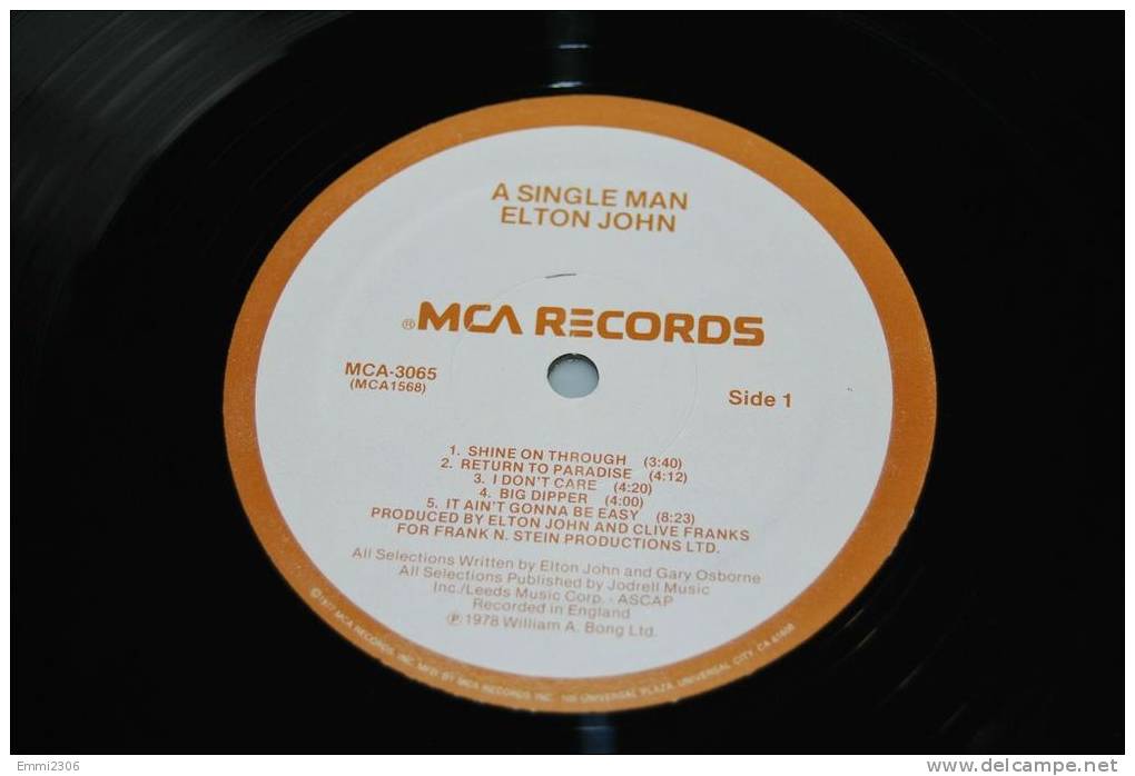 Elton John A Single Man MCA -3065  Printed In USA 1978  (30) - Rock