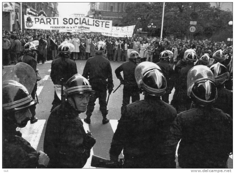 Politique-Partis Politiques-Voyage Du Président GISCARD D´ESTAING Toulouse 16/11/1979 Manifestation Parti Socialiste - Partiti Politici & Elezioni