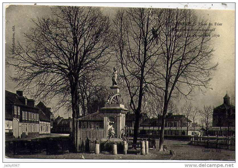 Formerie -  Place Du Frier Monument Commémoratif - Formerie