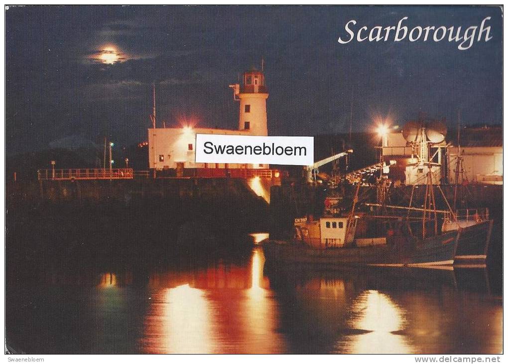 GB.- Scarborough - Yorkshire - The Harbour By Night - Vuurtoren - Haven - Vissersboten. Engeland - Scarborough