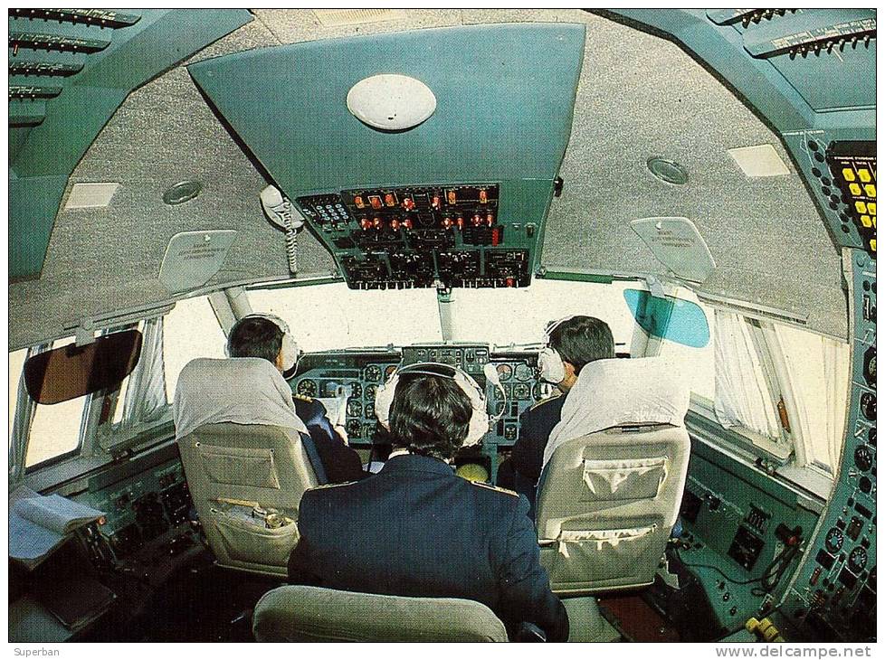 AVIATION CIVILE : ANNÉE : 1983 - AVION ILYUSHIN : IL 86 Au SOL [ INSIDE THE COCKPIT ] - AEROFLOT - U.S.S.R. (i-716) - 1946-....: Moderne