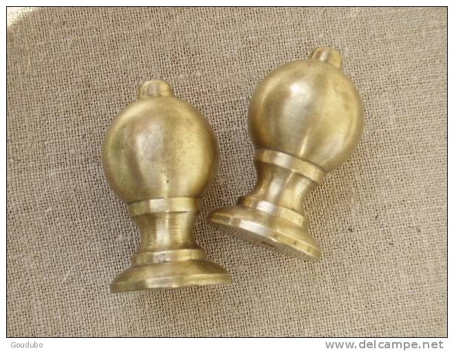 Deux Boules Pleines, à Téton En Bronze De 5.3 Cm De Hauteur.Voir Photos - Other & Unclassified