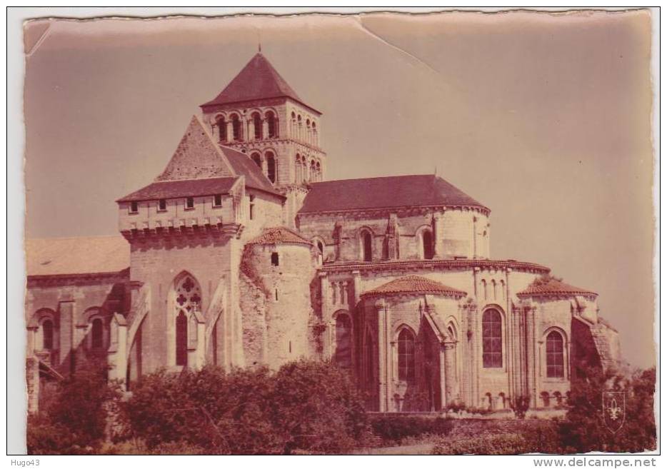 SAINT JOIN DE MARNES - EGLISE ABBATIALE - CARTE AVEC PLUSIEURS LEGERS PLIS A PETIT PRIX - Saint Jouin De Marnes