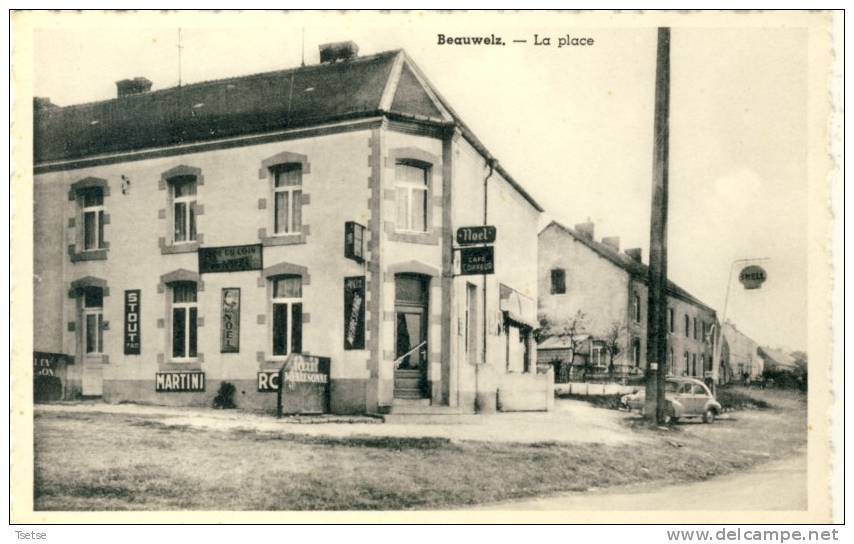 Beauwelz - La Place - Bisrtot " Chez Ludo " - Pub : Martini, Stout , Bières Noël, Ect ..; - Momignies