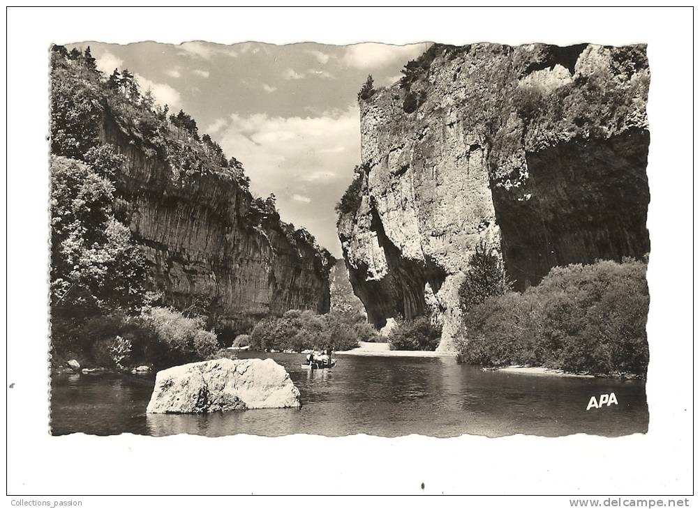 Cp, 48, En Parcourant Les Gorges Du Tarn, Le Tarn Aux Détroits - Aumont Aubrac