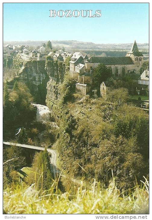 CPM Aveyron, Trou De Bozouls (12) église Sainte Fauste - Vue Sur Le Méandre Creusé Par Le Dourdou - Bozouls