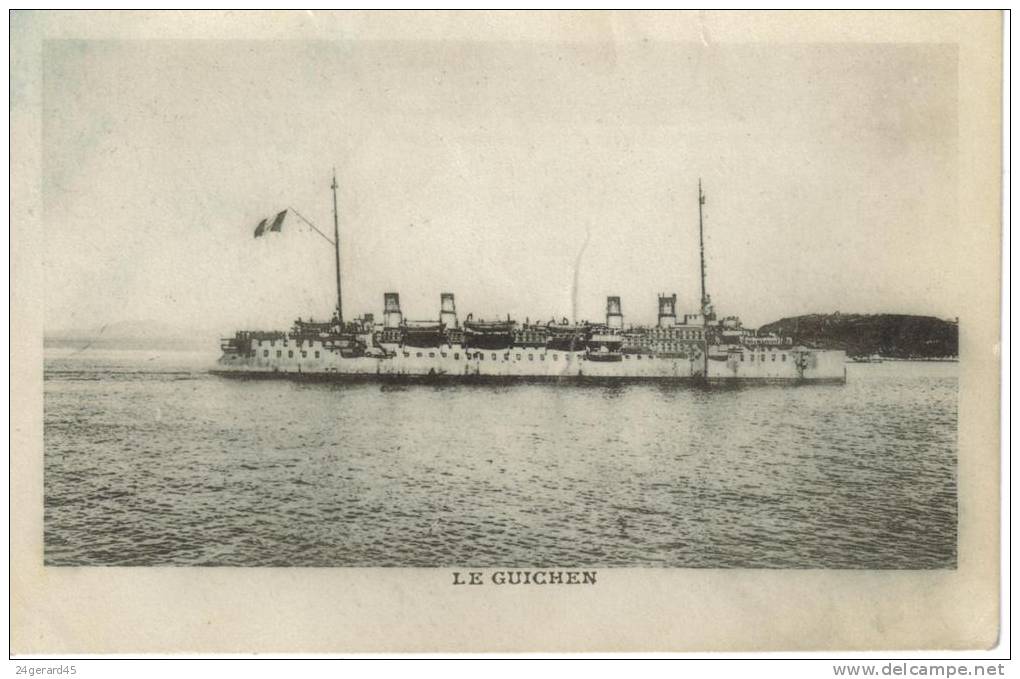 CPA TRANSPORTS BATEAUX DE GUERRE MILITAIRE - "Le Guichen" - Guerra