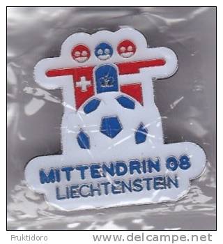 Liechtenstein Pin Mittendrin 08  Football - Switzerland - Liechtenstein - Austria - Voetbal
