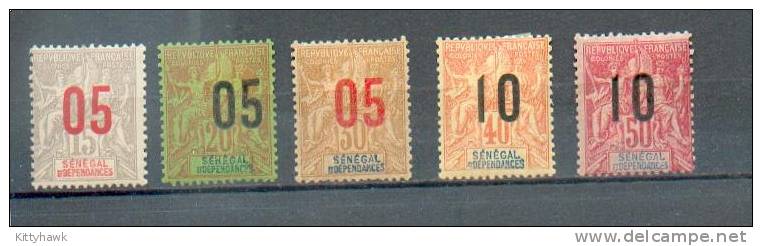 SEN 298 - YT 47 à 51 * Charnières Complètes - Unused Stamps