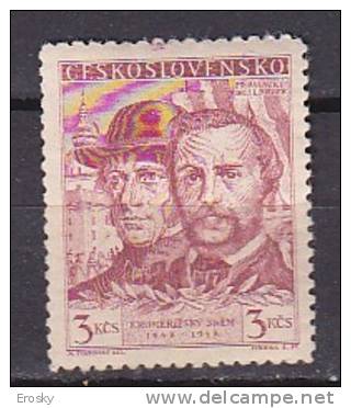 L3006 - TCHECOSLOVAQUIE Yv N°473 ** - Ungebraucht