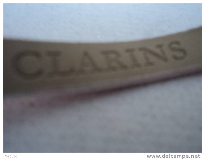 CLARINS " SWEET" BRACELET SIGLE AU VERSO  LIRE !!! - Mignon Di Profumo Donna (senza Box)