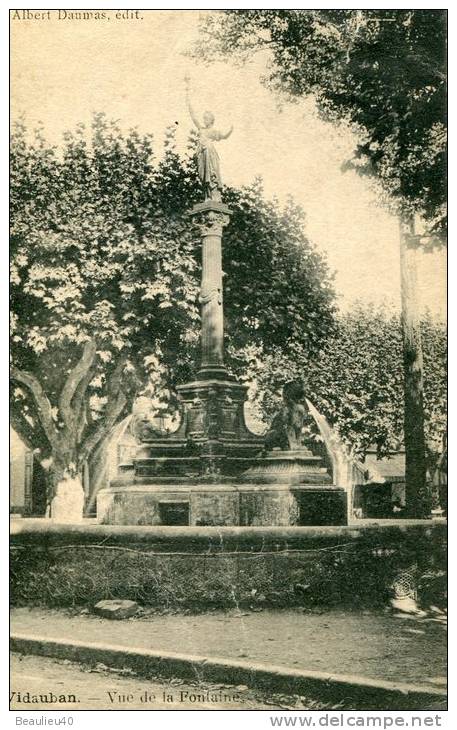 83-VIDAUBAN- VUE DE LA FONTAINE (UNE PETITE DECHIRURE) - Vidauban