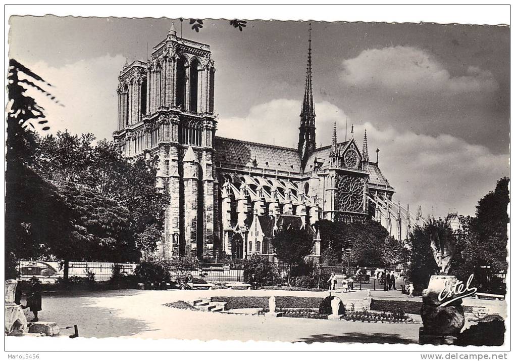 NOTRE DAME Vue Du Square Charlemagne - Ile-de-France