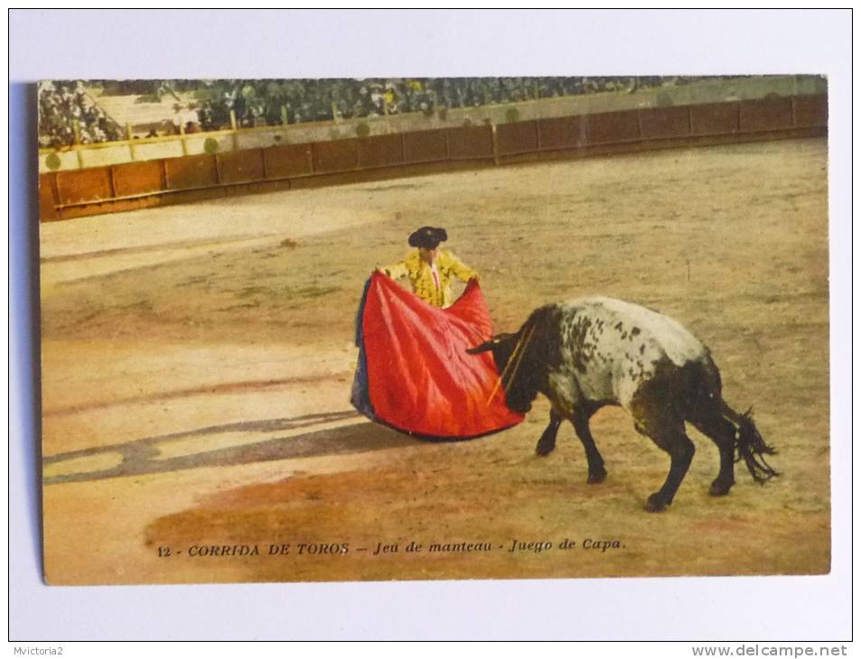 Corrida De Toros, Juego De Capa - Corrida