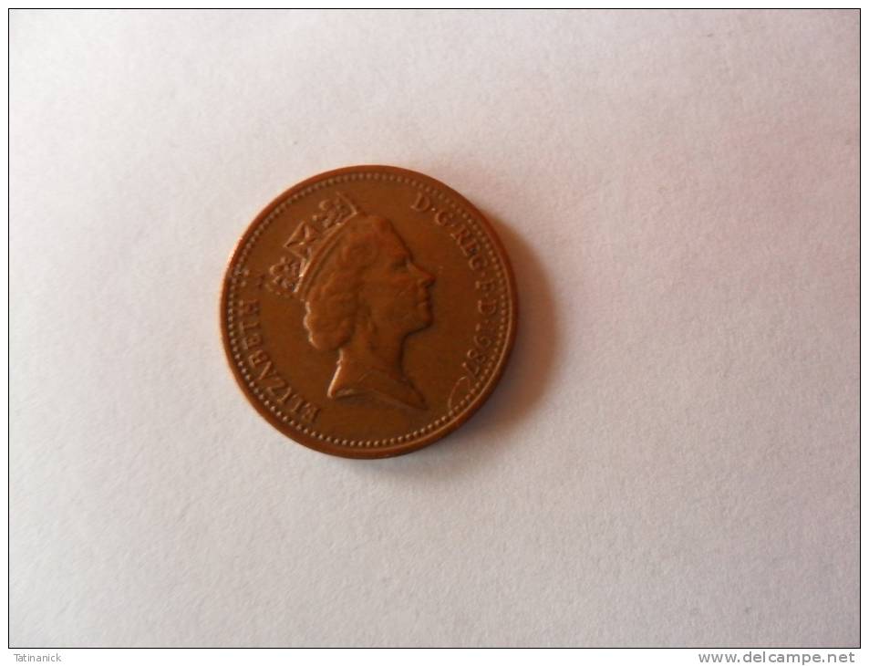 1 Penny 1987 - 1 Penny & 1 New Penny