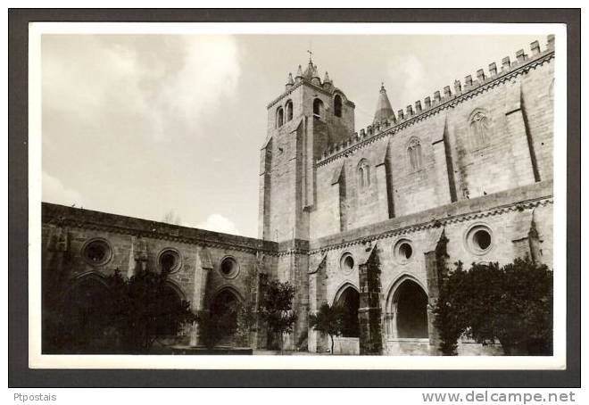 EVORA (Portugal) - Postal Fotografico - Igreja Church - Evora