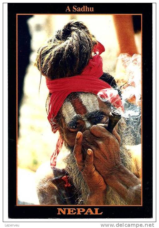 CPM NEPAL A SADHU HERMIT LORD SHIVA SADHOU ERMITE HINDOUISME RELIGION  (NON ECRITE ) - Nepal