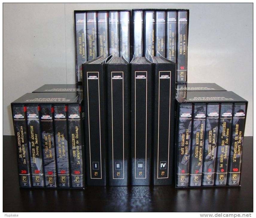 Affaires Criminelles Collection Complète, Classeurs + Revues + VHS  + Coffrets Marshall Cavendish 1995 - Encyclopedieën