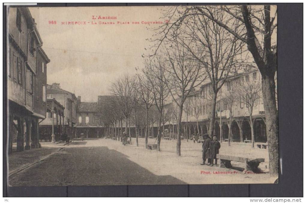 09 - Mirepoix -   La Grande Place Des Couverts - Animée - Mirepoix