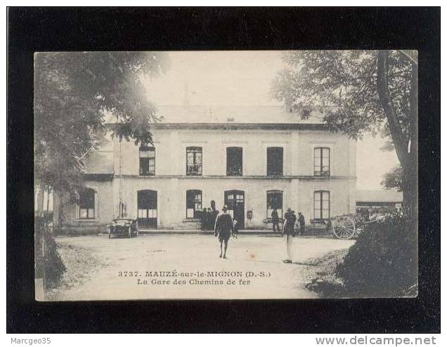 Mauzé Sur Le Mignon La Gare Des Chemins De Fer édit.bergevin N° 3737 Animée Automobile - Mauze Sur Le Mignon