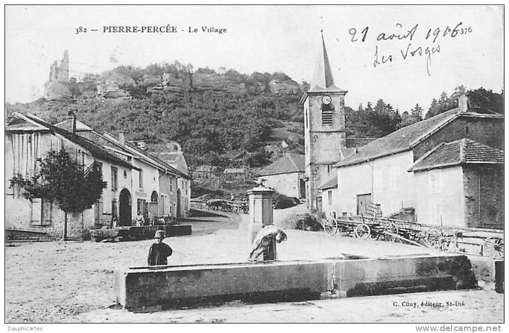 PIERRE PERCEE : La Fontaine Du Village. 2 Scans. Edition Cuny - Autres & Non Classés