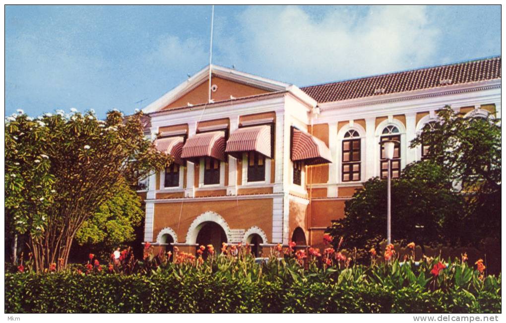 Covernor´s Palace Seen From Gouvernementsplein - Curaçao