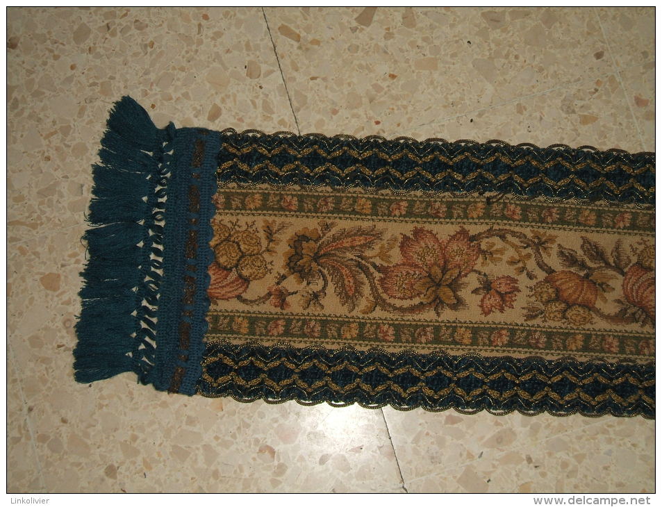 Superbe Et Rare CHEMIN De TABLE / DESSUS De CHEMINEE Ancien, Style Tapisserie - Tapis & Tapisserie