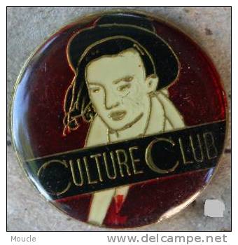 BOY GEORGE CULTURE CLUB - Groupe De New Wave Britannique Formé En 1981 Par Boy George (chanteur) - Personaggi Celebri