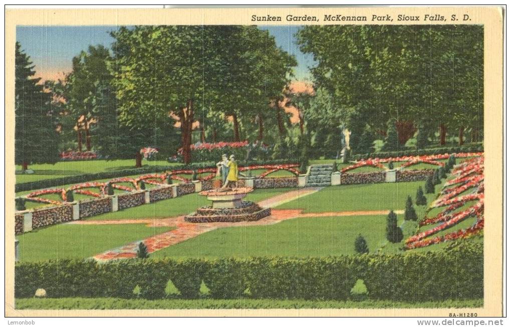 USA – United States – Sunken Garden, McKennan Park, Sioux Falls, SD, Unused Linen Postcard [P6233] - Sioux Falls