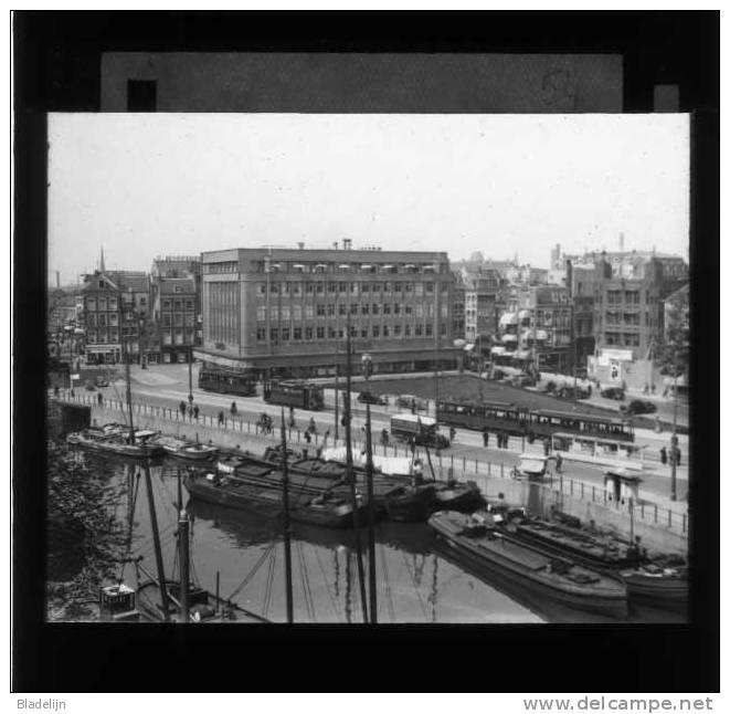 ROTTERDAM (Z.H.) - Unieke Verzameling Van 25 Originele Diapositieven (glasplaatjes) Met Straatbeelden Ca. 1920-1950 - Glasplaten