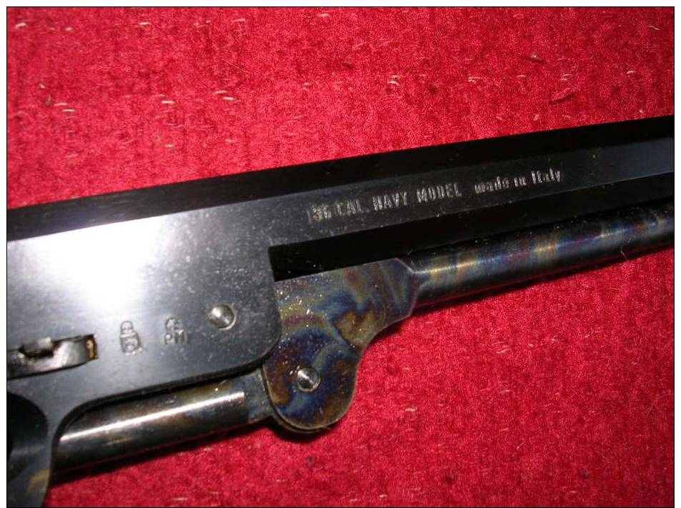 Colt Navy 1851 Calibre 36 Poudre Noire - Decorative Weapons