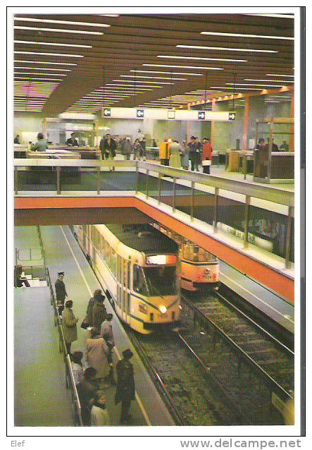 Bruxelles, Belgique: METRO L2 , " Porte De Namur"; TB - Subway