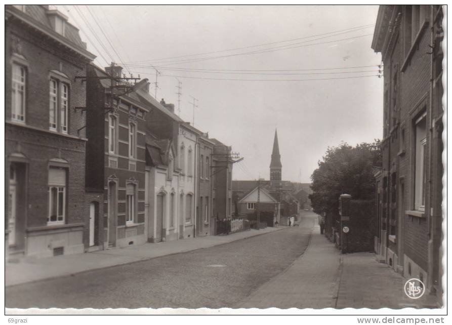 Forchies La Marche  Rue Des Combattants - Fontaine-l'Eveque