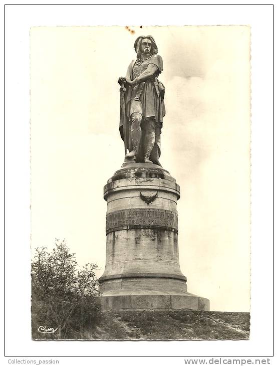 Cp, 21, Alise-Sainte-Reine - Alesia, Statue De Vercingétorix, élevée  Sur Le Mont Auxois - Other & Unclassified