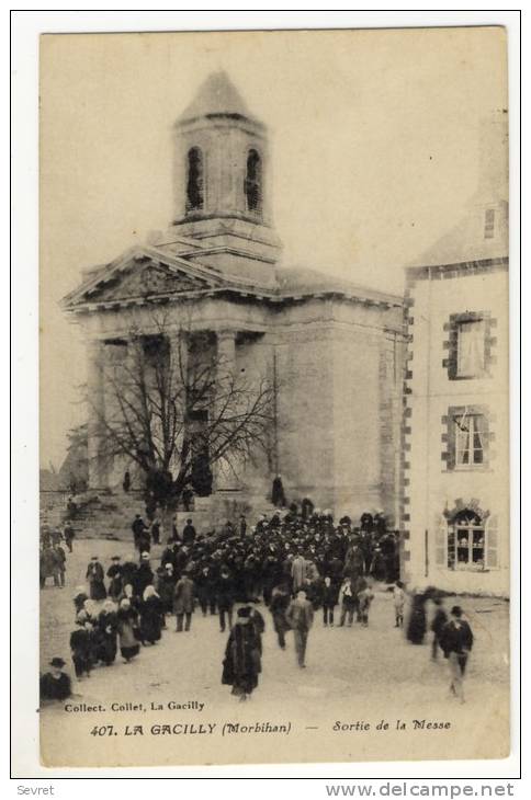 LA GACILLY. - Sortie De La Messe - La Gacilly