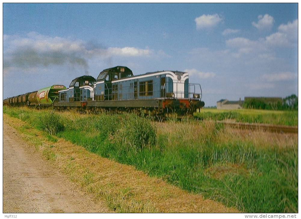 PITHIVIERS LE VIEL (45) SNCF Ligne Pithiviers à Orlèans. Train De Marchandises UM De BB 66000 Le 24 Juin 1993 - Eisenbahnen