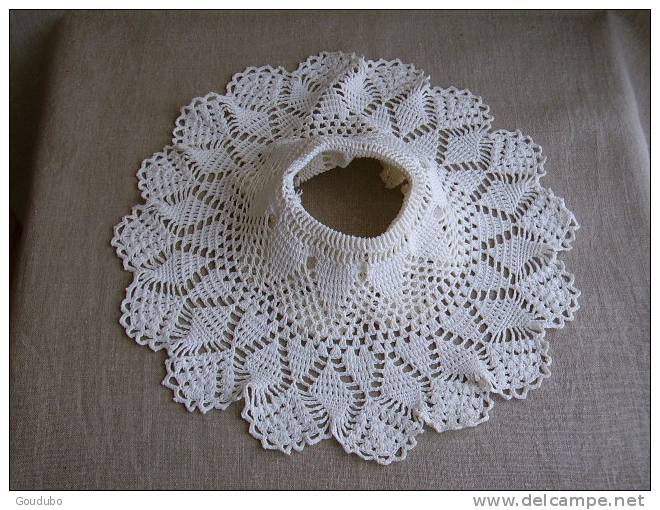 Couvre Abat-jour De Dentelle Crochetée En Coton Perlé Blanc.Voir Photos. - Dentelles Et Tissus