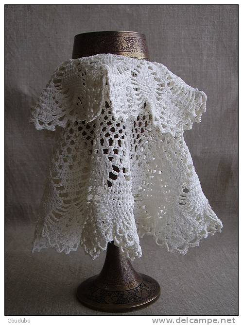 Couvre Abat-jour De Dentelle Crochetée En Coton Perlé Blanc.Voir Photos. - Pizzi, Merletti E Tessuti