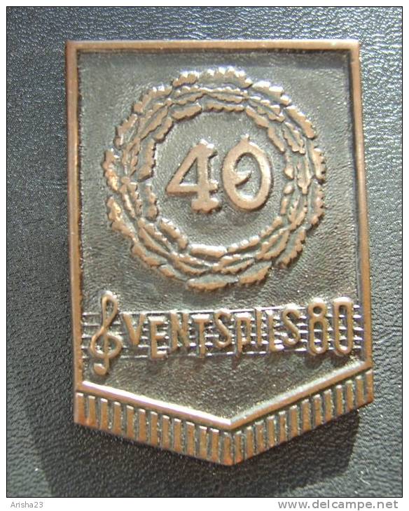 Latvia Ventspils 80 - 40 Latvian Song Festival Badge Pin Collectibles - Rare - Berühmte Personen