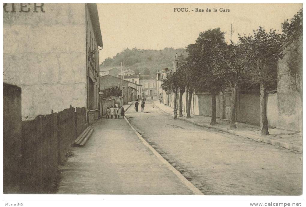 CPA FOUG (Meurthe Et Moselle) - Rue De La Gare - Foug