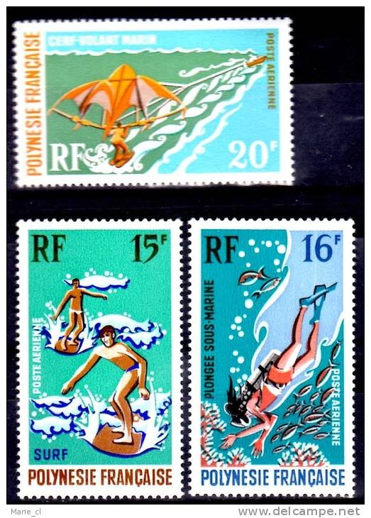 Lot 3 Timbres SPORTS NAUTIQUES Polynésie Française : Surf, Plongée, Cerf-volant - Other & Unclassified