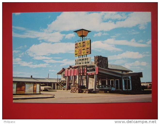 - Wyoming > Laramie  Gas Lite Motel     Early Chrome --   ===   ==ref 279 - Laramie